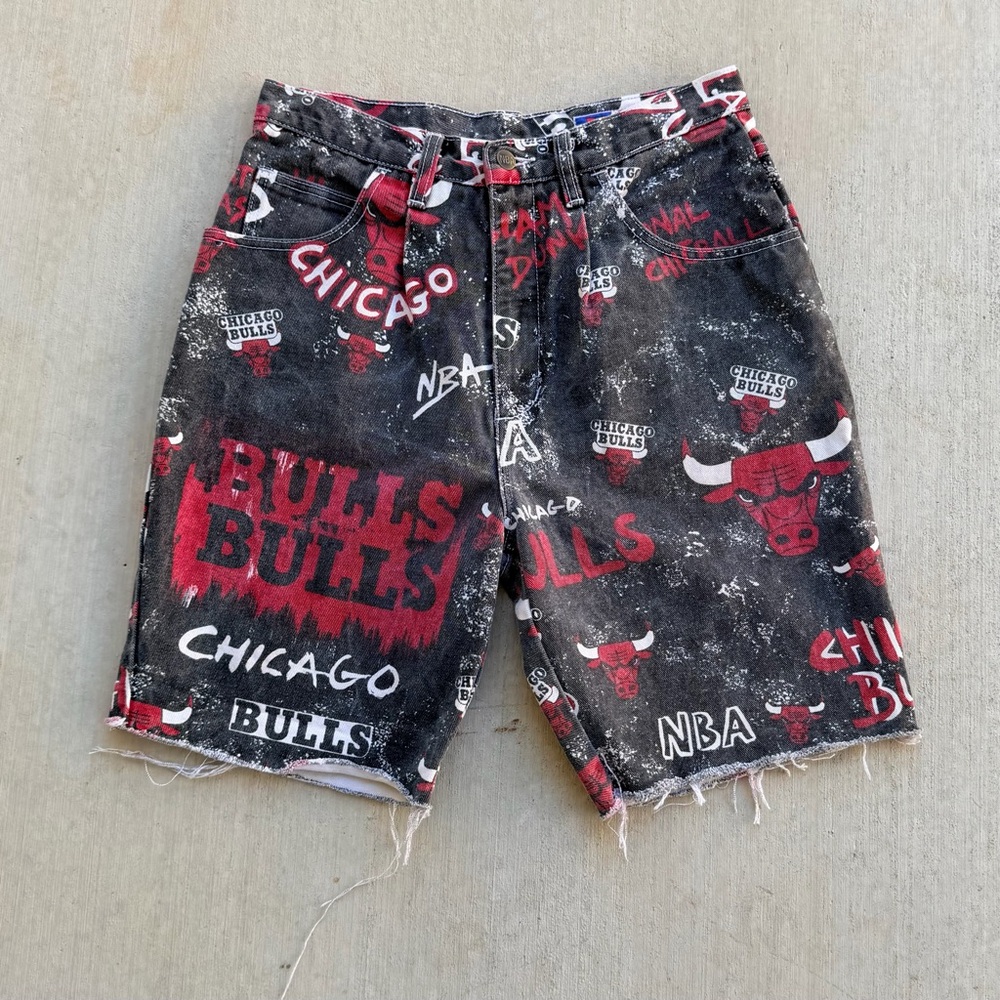 Vintage Chicago Bulls Jean Shorts Pro Player All Over Print 90s